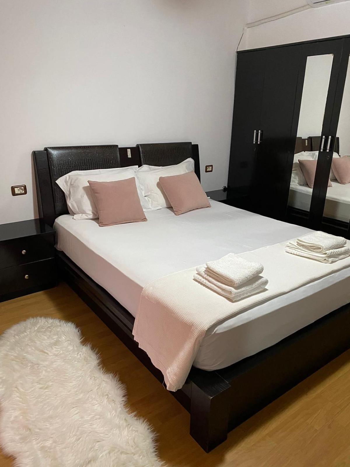 Bertis Guest House Gjirokaster Exterior photo